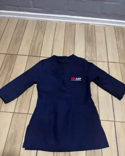Uniforme azul con logo AIEP - miniatura 2