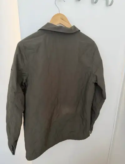 Chaqueta cat impermeable en buen estado - miniatura 2