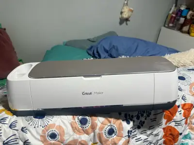 Máquina de corte Cricut Maker - miniatura 1