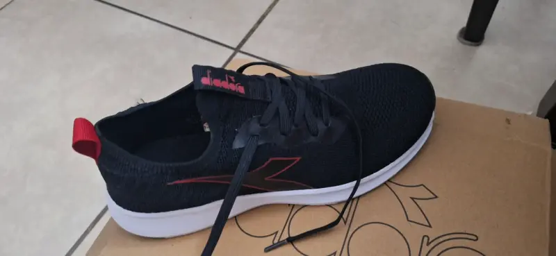 Zapatillas negras Diadora deportivas - 1