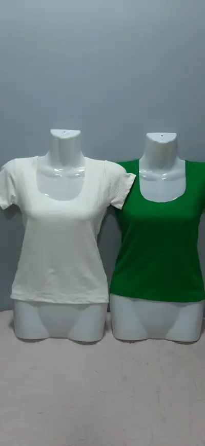 Poleras de mujer en remate - miniatura 2