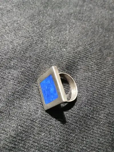 Anillo de plata con piedra azul - miniatura 1