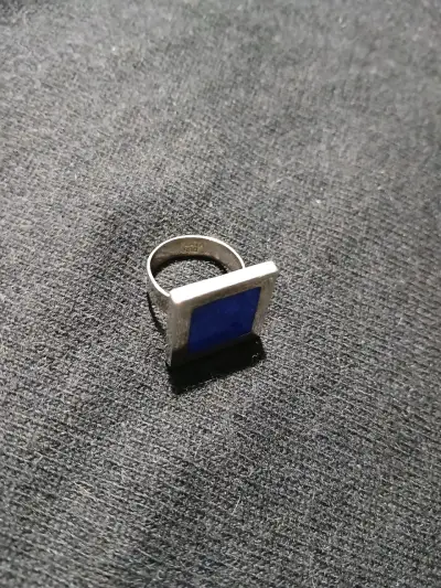 Anillo de plata con piedra azul - miniatura 3