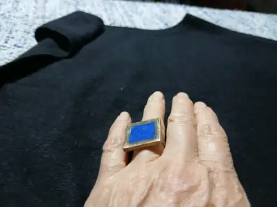 Anillo de plata con piedra azul - miniatura 4