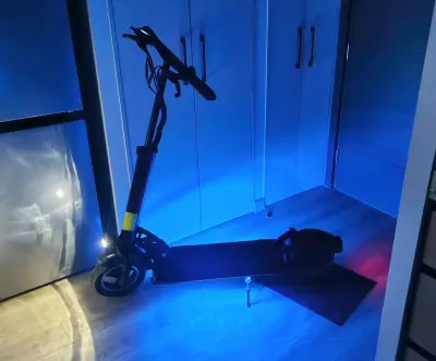 Scooter eléctrico plegable - miniatura 1