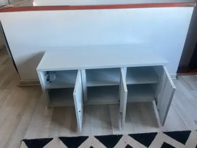 Banco almacenador metálico gris - miniatura 2