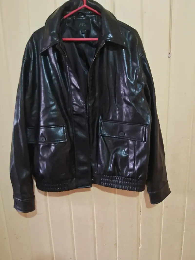 Chaqueta zara negra - 2