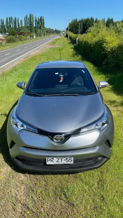 Auto SUV plata en venta - miniatura 3