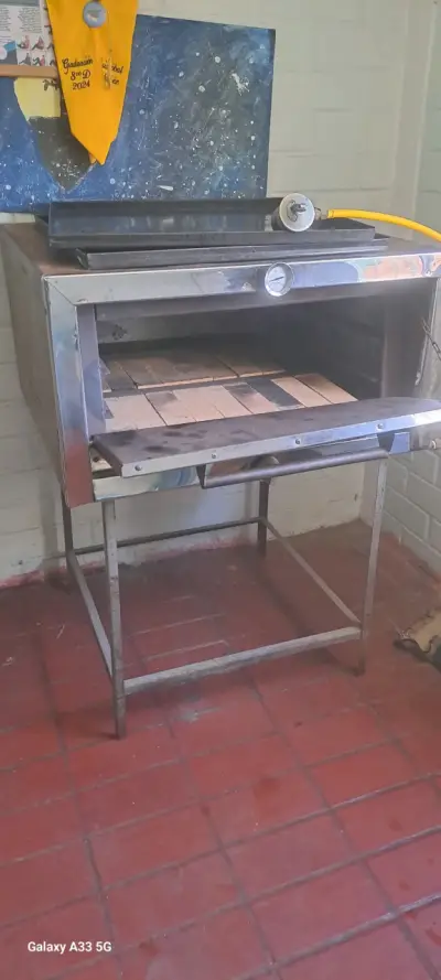 Horno a gas con ladrillos refractarios - miniatura 1