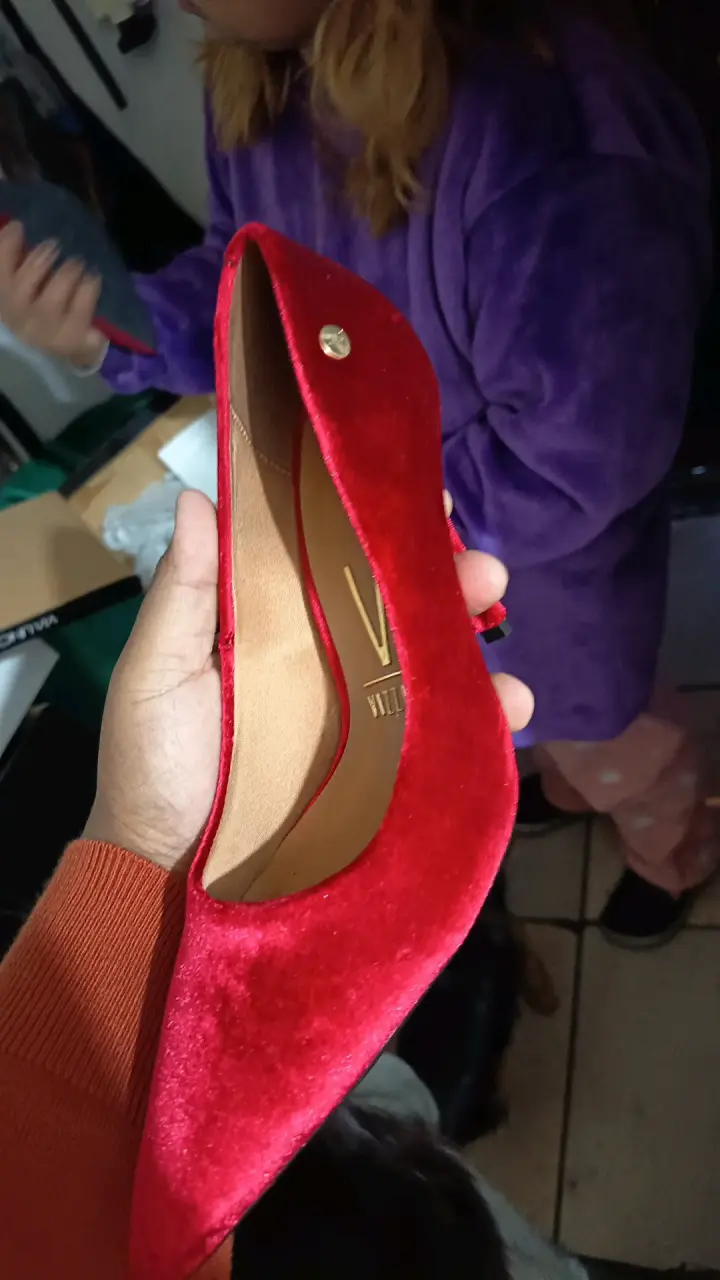Zapato de tacón negro elegante - 2