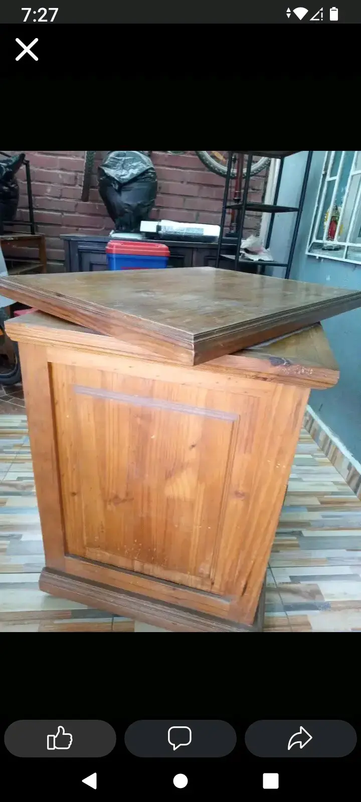 Mueble de madera con puertas - 3
