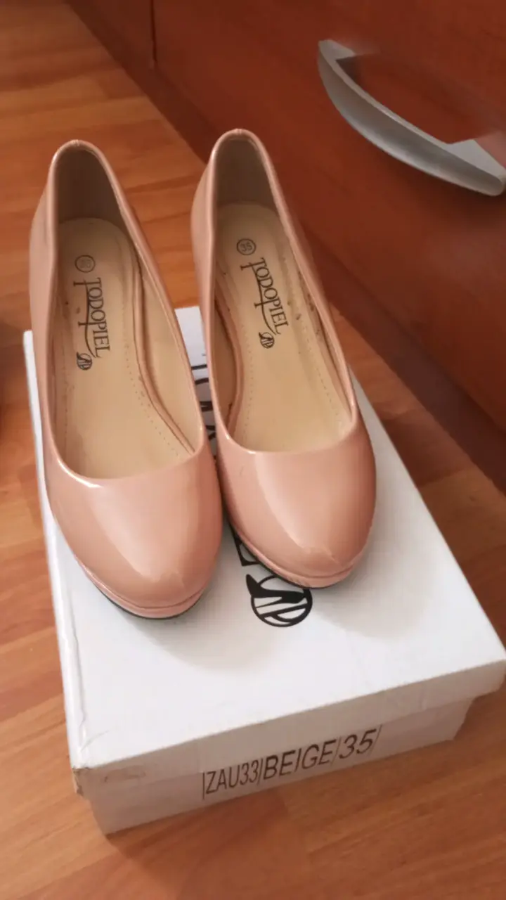 Zapatos negros con tacón bajo - 3