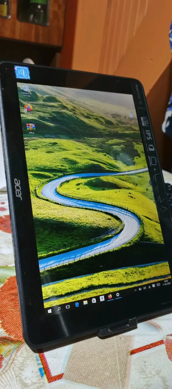 Tablet Acer One 10 IPS - 1