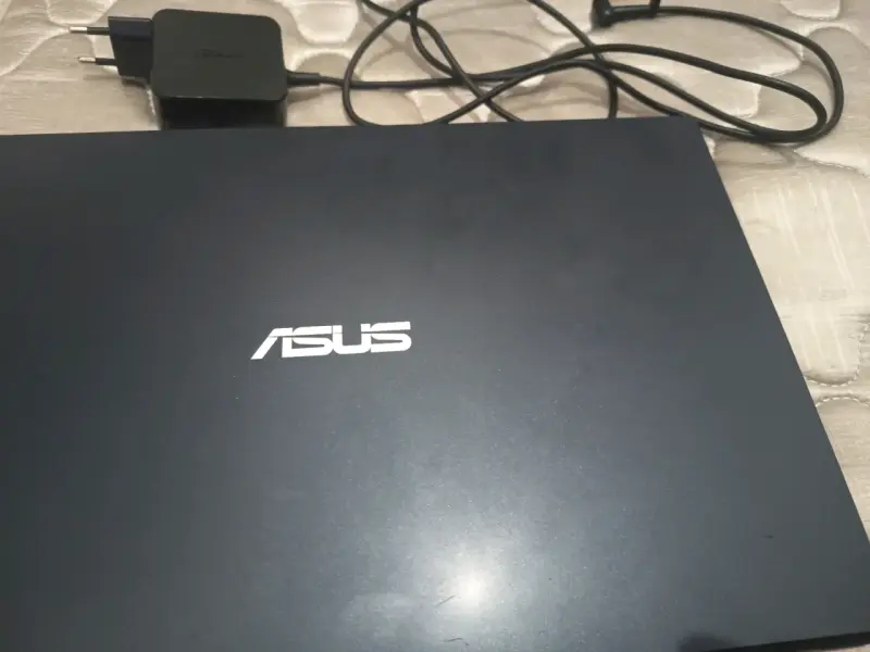 Laptop Asus Vivabook - 5