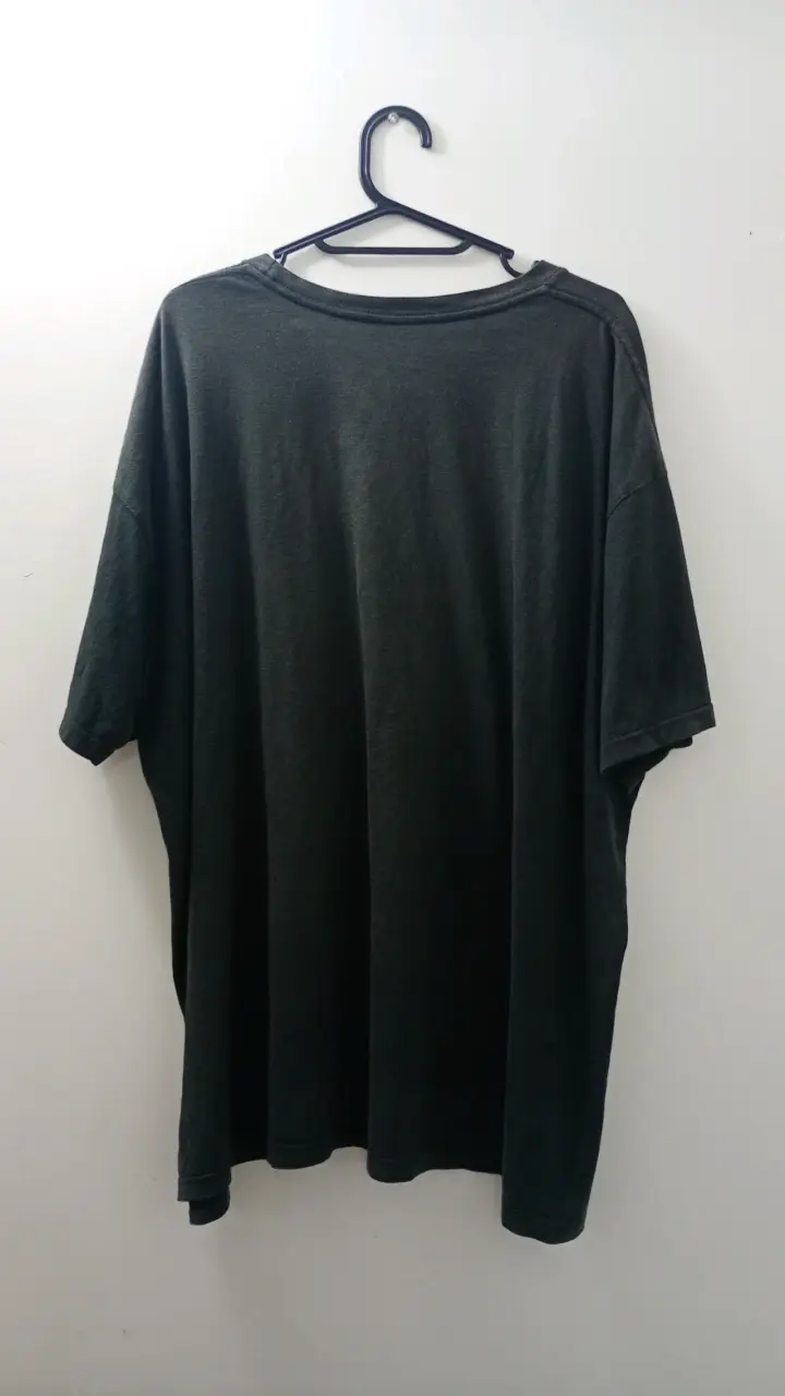 Polera Tapout Y2K negra talla XXL. - 2