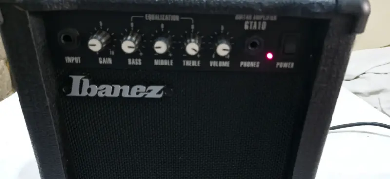 Amplificador Ibanez GTA10 - 3