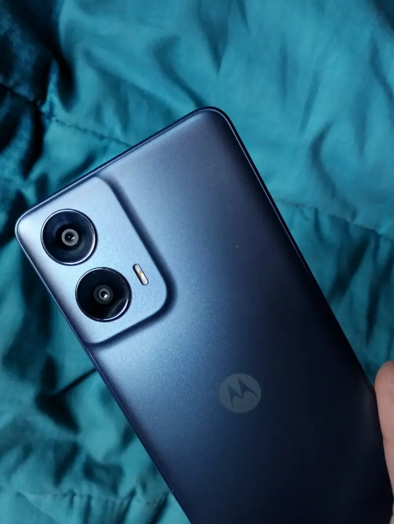 Smartphone pantalla completa azul - 3