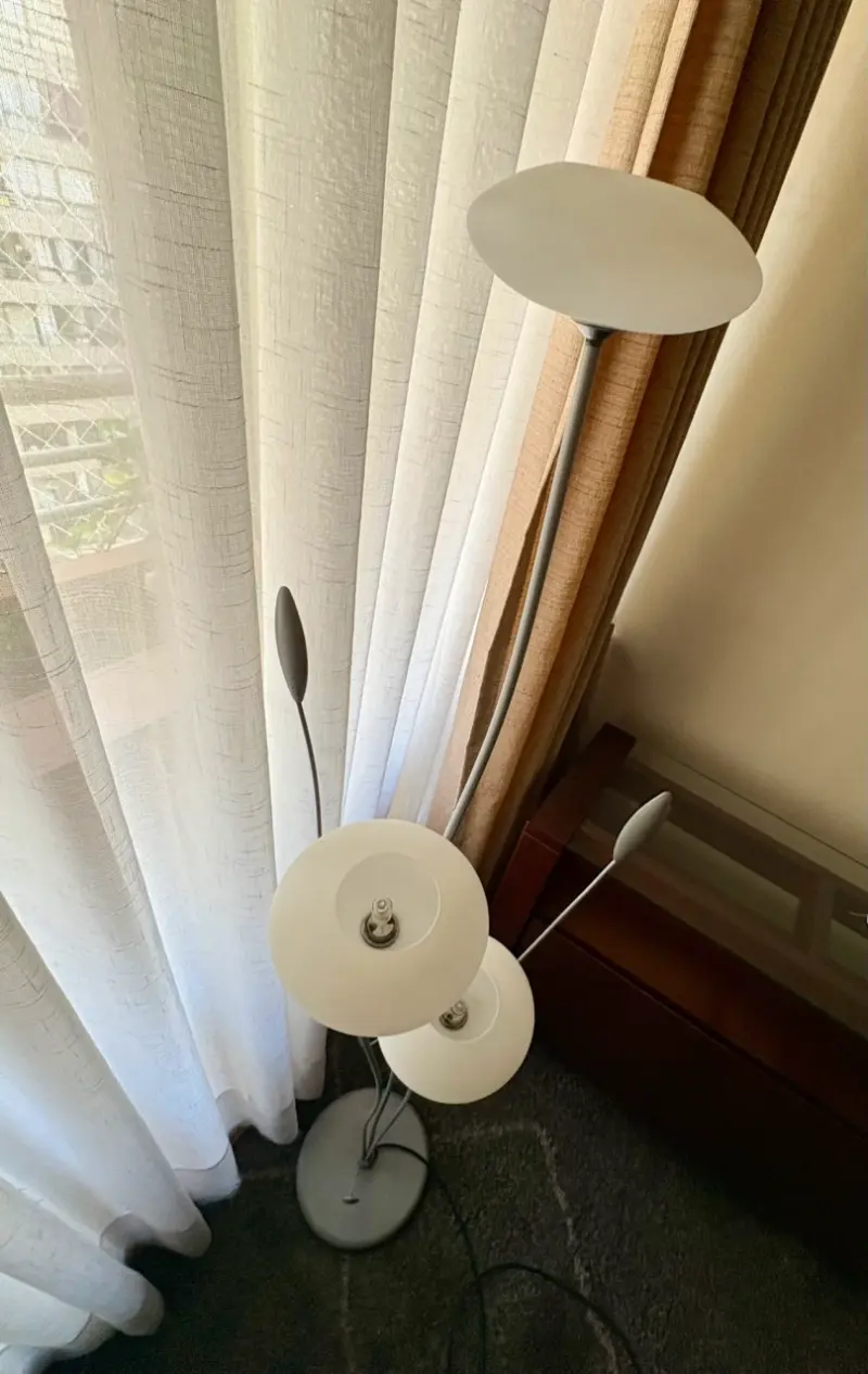 Lámpara de pie moderna - 2
