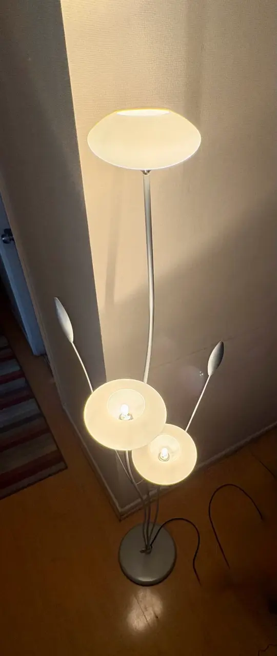 Lámpara de pie moderna - 6
