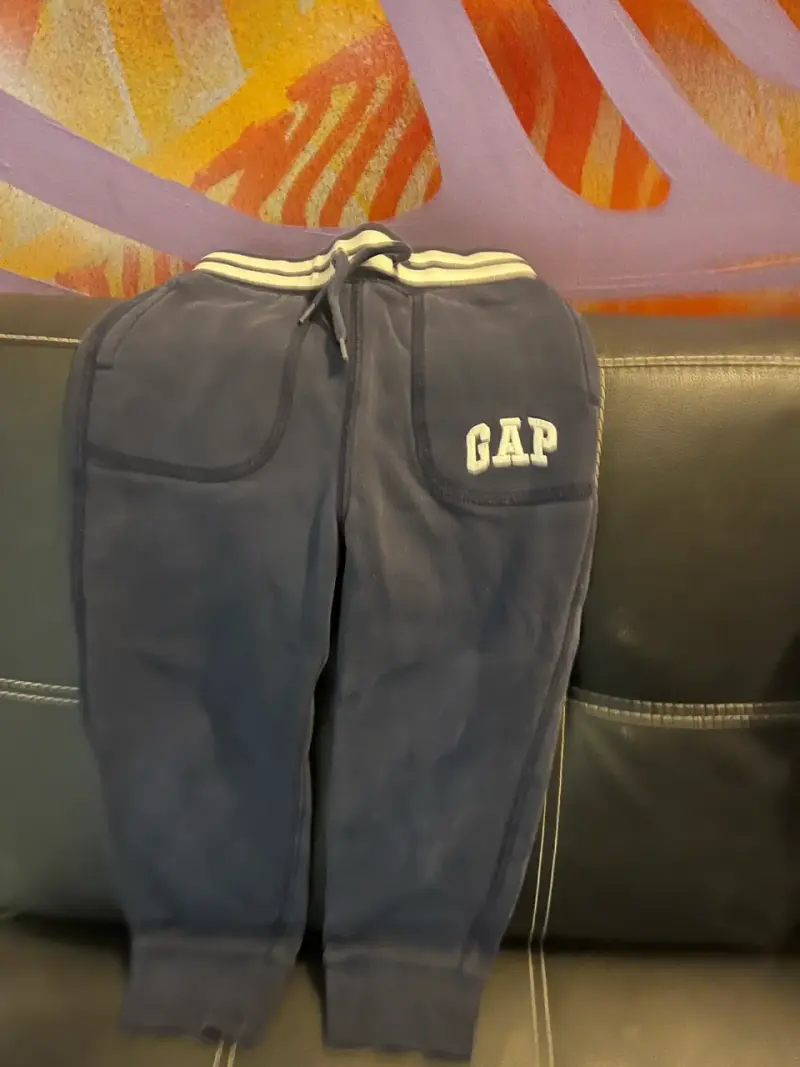Pantalones deportivos azules GAP talla 5