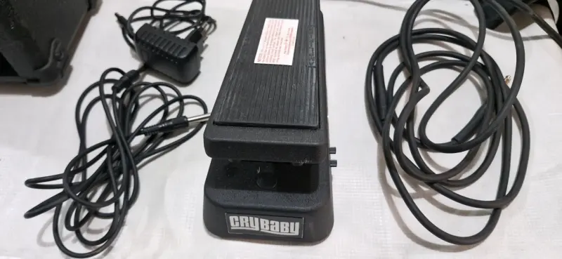 Pedal Wah Wah Cry Baby - 1