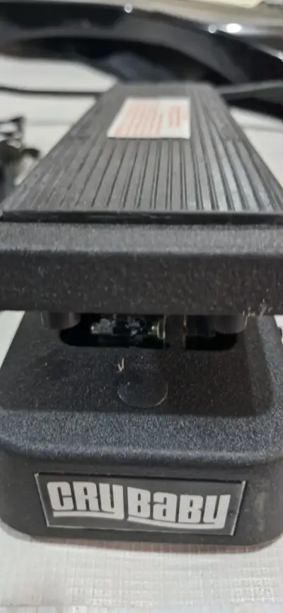 Pedal Wah Wah Cry Baby - miniatura 2