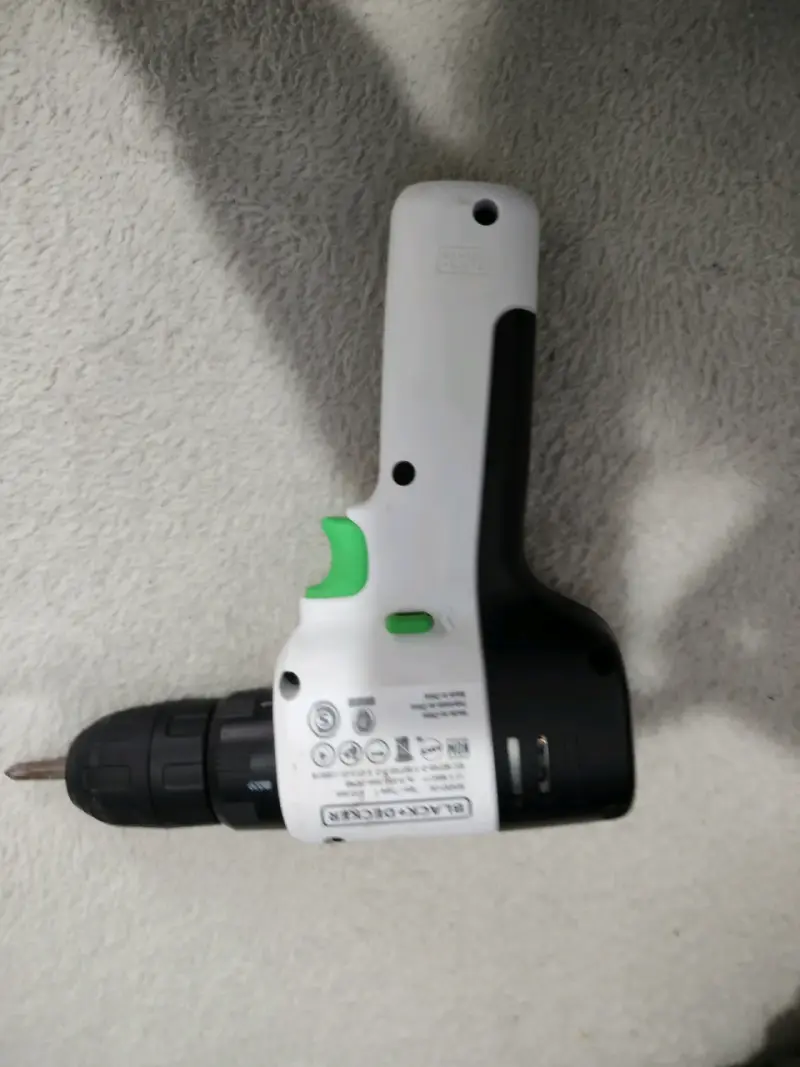 Taladro inalámbrico 12V Black+Decker - 4