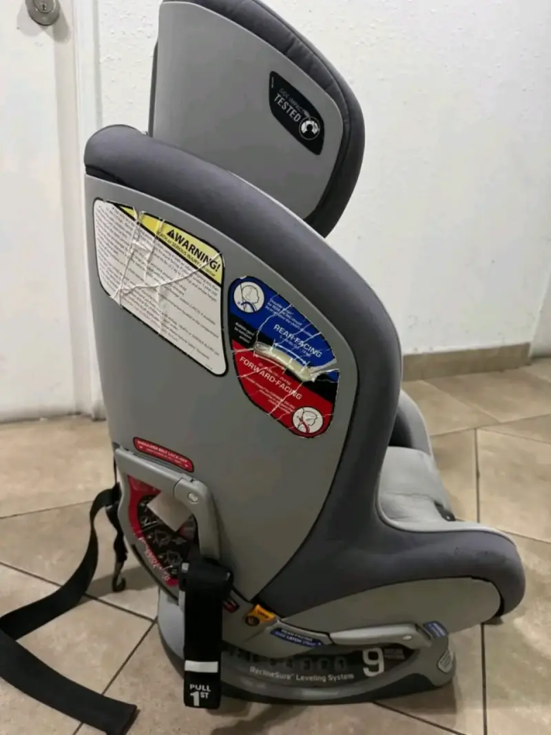 Silla de auto para bebé gris Chicco - 3