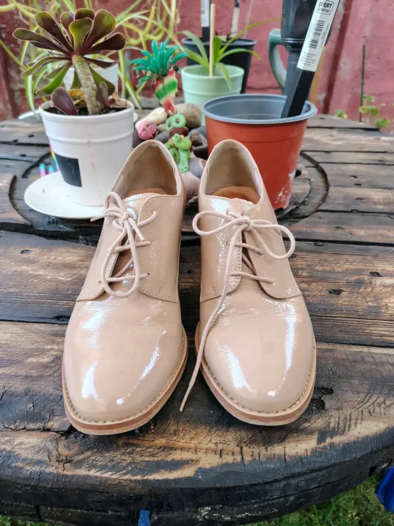 Zapatos de charol beige mujer - 2