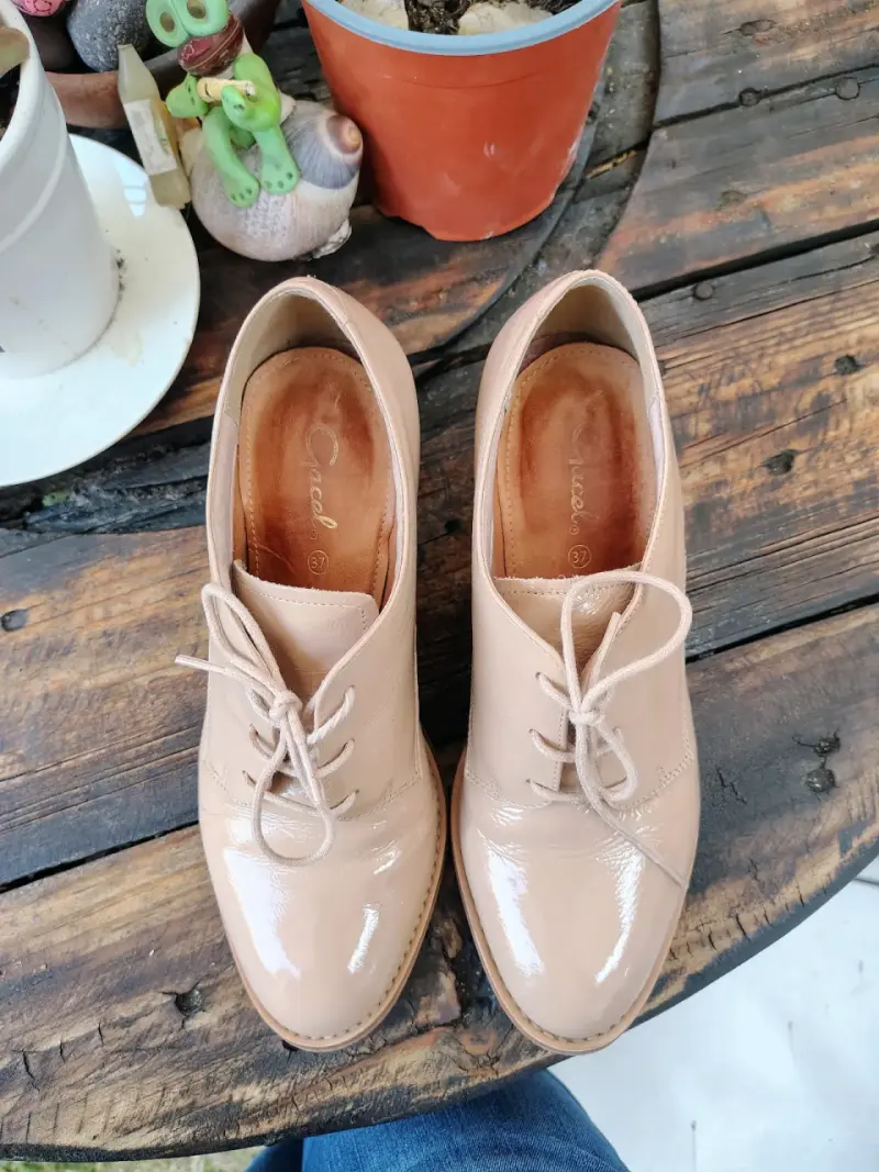 Zapatos de charol beige mujer - 4