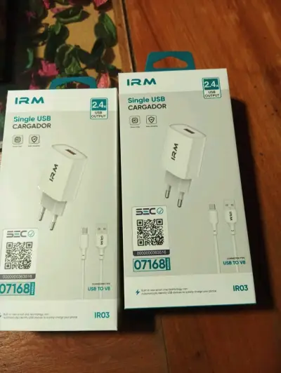 Cargador USB IRM 2.4A - miniatura 1