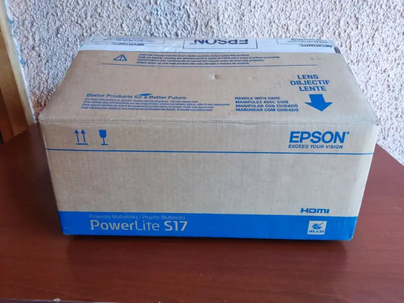 Proyector Epson PowerLite S17 - 1