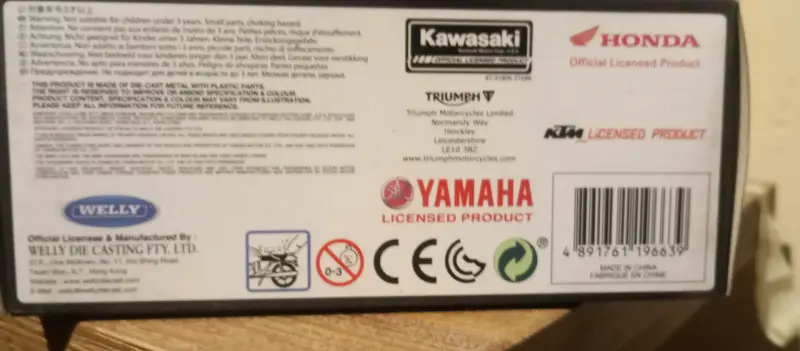 Miniatura Yamaha YZF-R1 azul 1:18 - 2