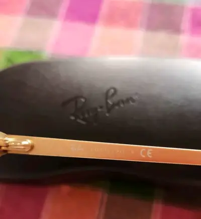 Lentes Ray-Ban negro con dorado - miniatura 3