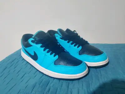 Zapatillas deportivas azul y negro - miniatura 1