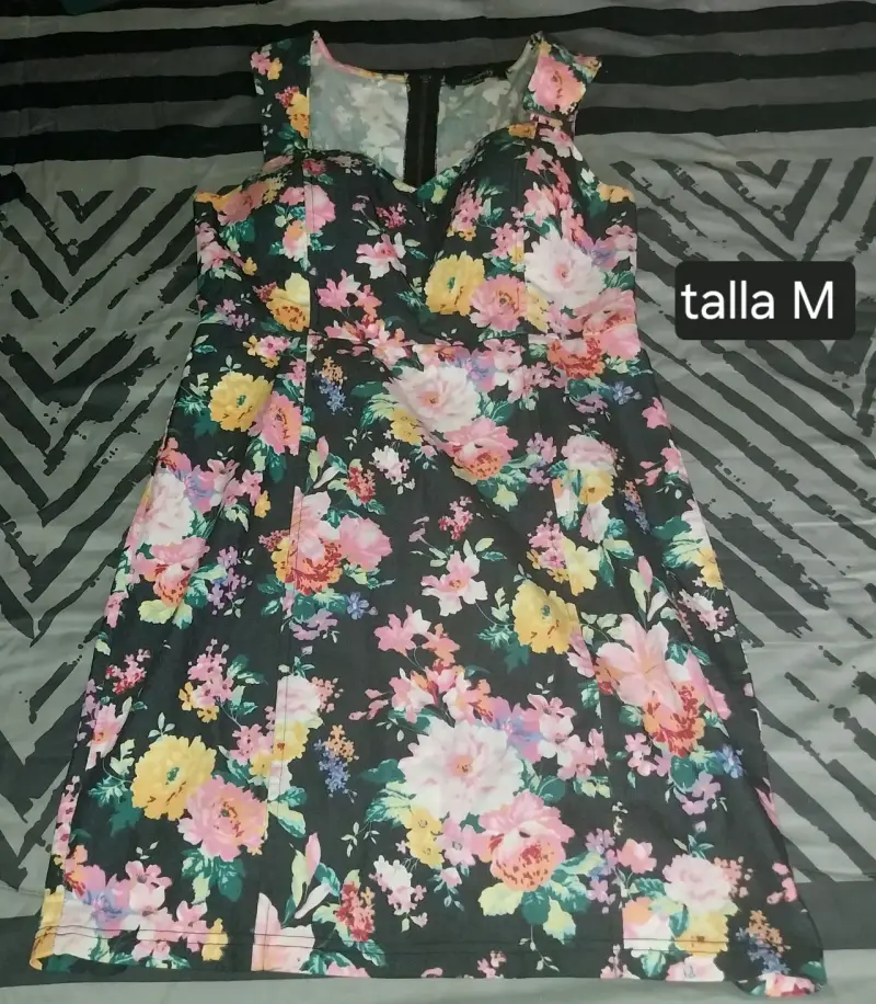 Vestidos y falda - 4