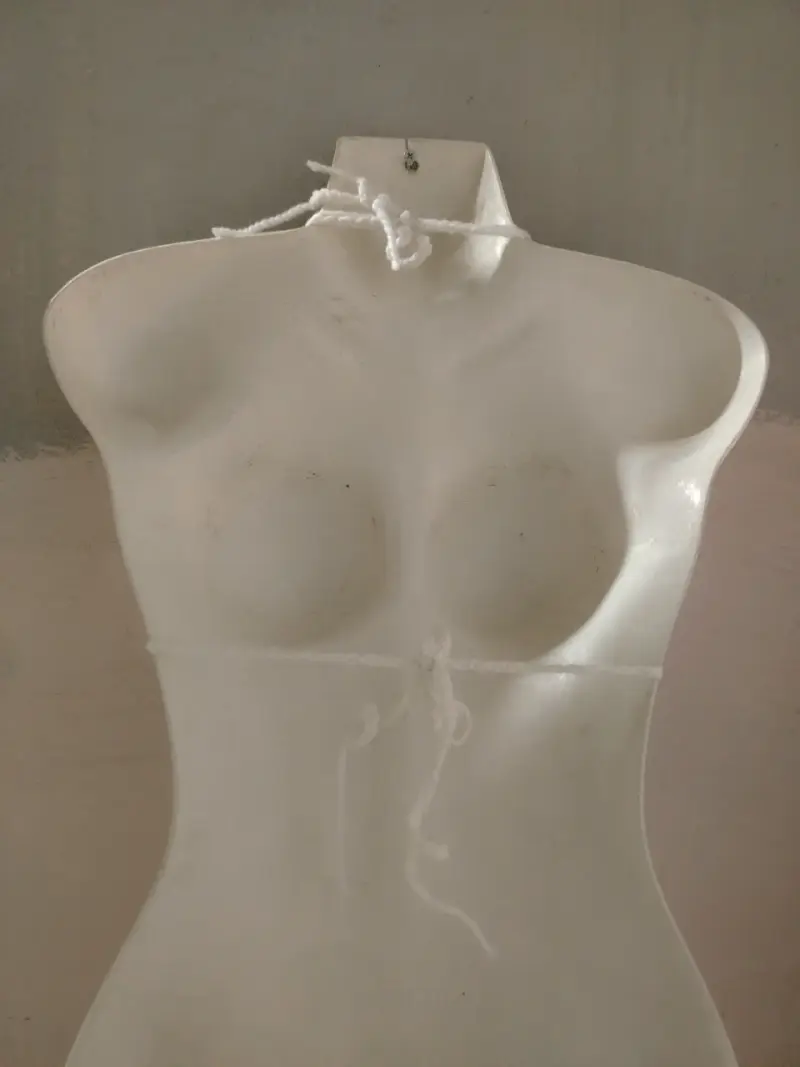 Top crochet blanco con cuentas perlitas - 5