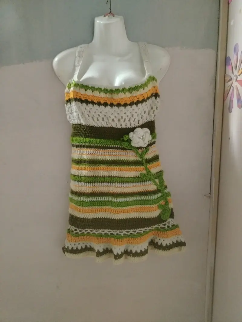 Vestido tejido a crochet multicolor