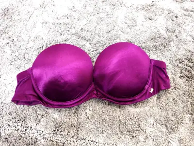 Sostén Victoria's Secret - miniatura 1