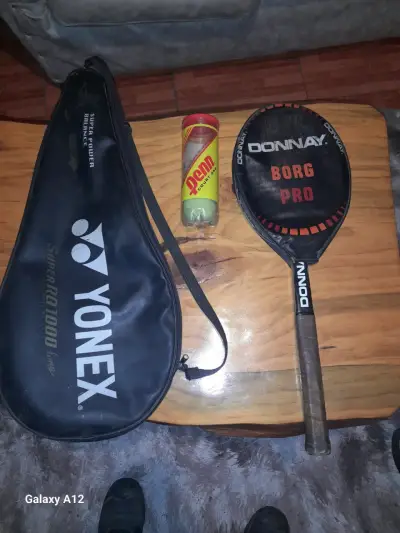 Raqueta de tenis Donnay con funda - miniatura 2