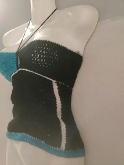Top tejido azul y negro - miniatura 3