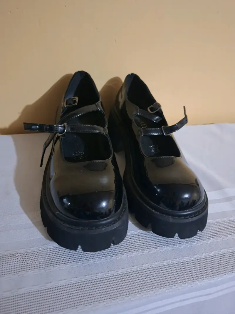 Zapatos negros de charol - 3