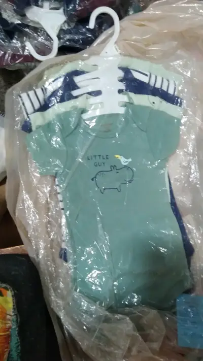 Ropa de bebe ay arto más .. consulte - miniatura 4