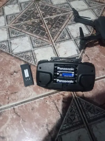 Dron  con control remoto con baterias incluidas - miniatura 4