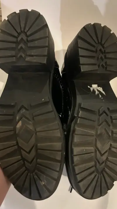 Zapatos de charol negro con cordones - miniatura 5
