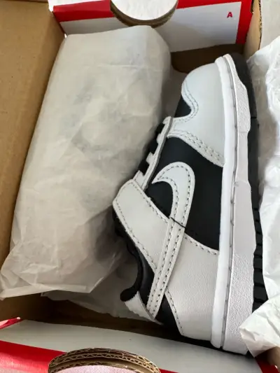 Zapatillas Nike Dunk Low Bebé Blancas/Negras - miniatura 2