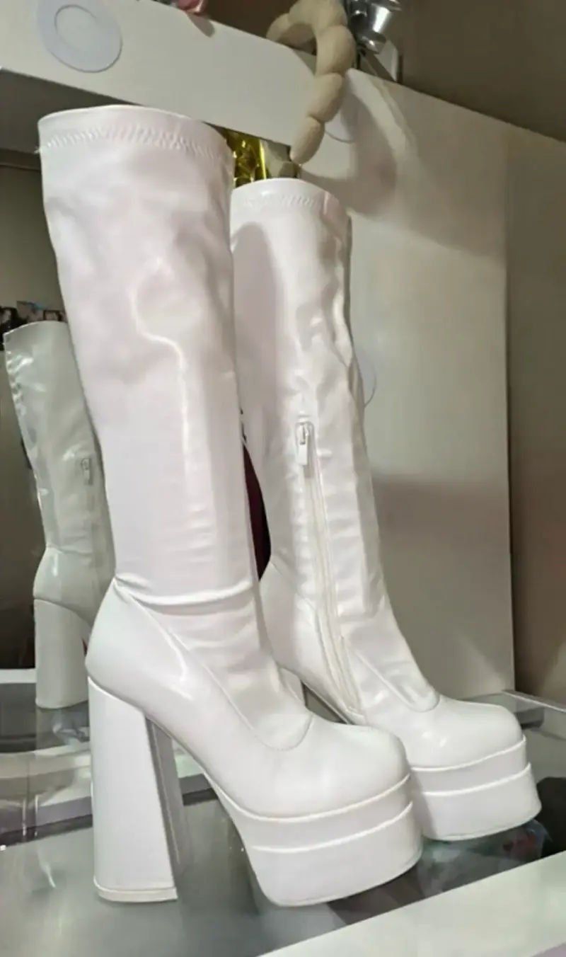 Botas altas blancas con plataforma