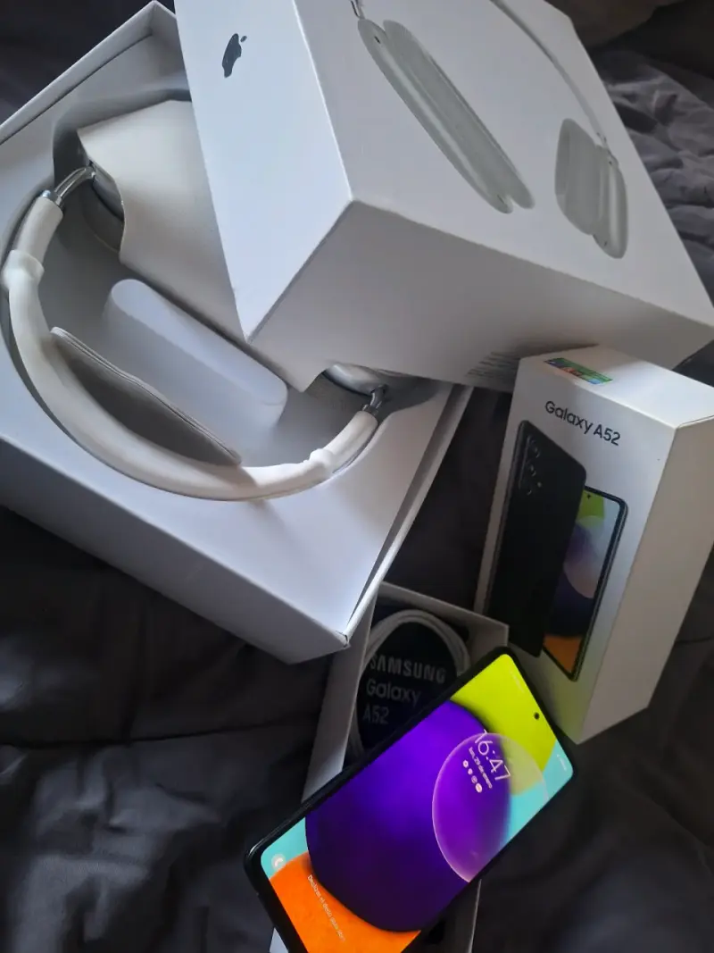 Samsung A52 + Air Pods Max - 2