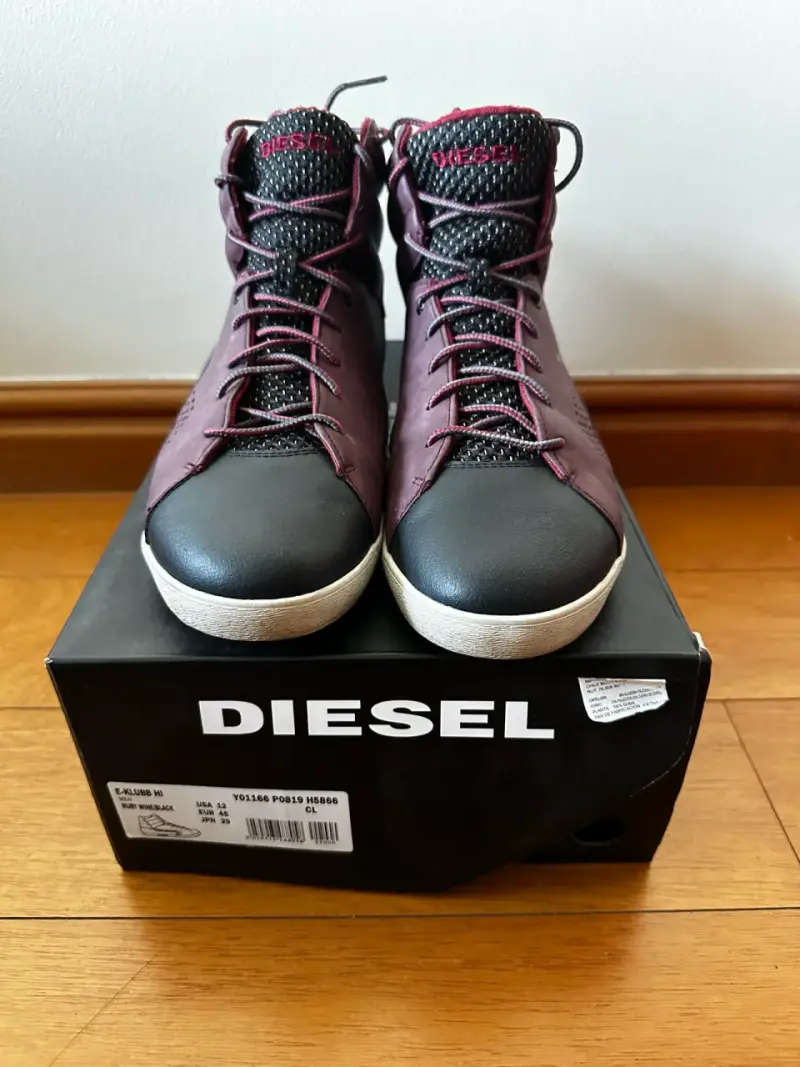 Zapatillas Diesel negras y rojas - 1