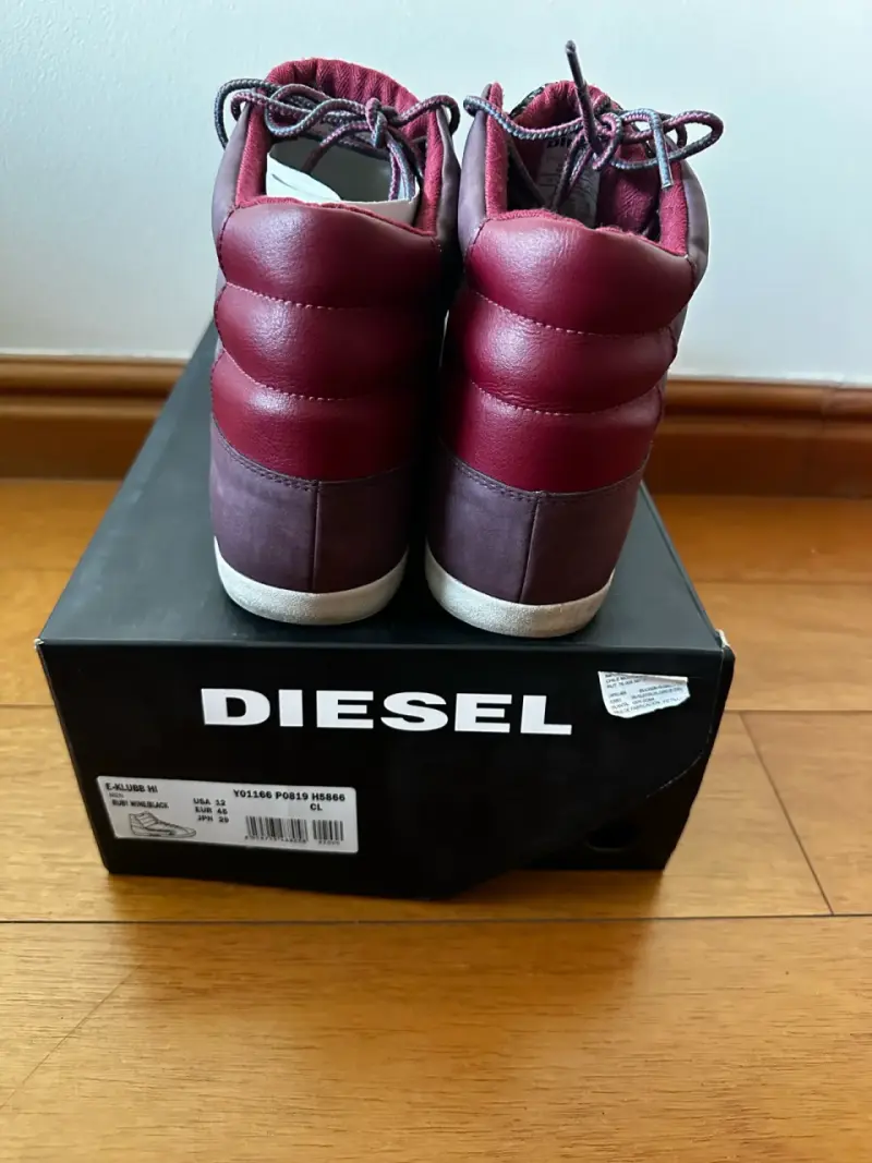 Zapatillas Diesel negras y rojas - 2